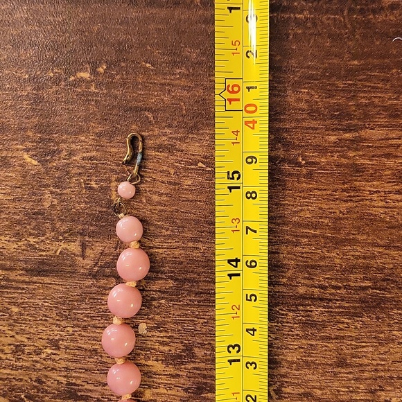 Vintage Pink Bead Necklace - Picture 5 of 5